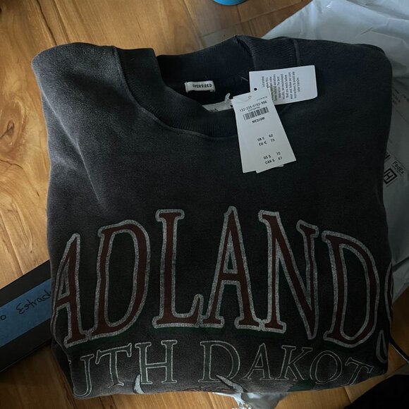 Women's Gray Sweatshirt  M - Picture 1 of 3